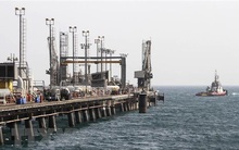 Giá dầu châu Á đi xuống sau dự báo của IEA về thị trường dầu mỏ