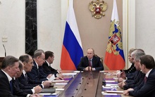 Ngả mũ trước Tổng thống Putin