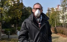 Virus Corona: Ai cũng muốn chạy khỏi tâm dịch, bác sĩ người Pháp tình nguyện ở lại Vũ Hán