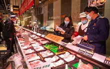 Trung Quốc 'nuôi' 1,4 tỷ dân như thế nào trong thời dịch Corona?