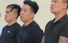 Kẻ cầm đầu băng tín dụng đen tra tấn người như thời trung cổ bình thản, cười nói tại tòa