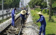 Vay ngân hàng để trả lương công nhân