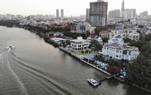 Cận cảnh biệt thự, quán bar lấn sông Sài Gòn