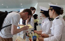 Việt Nam là nước đầu tiên bắt buộc khai báo y tế điện tử với tất cả người nhập cảnh