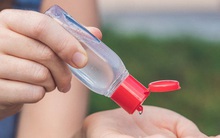 Cồn diệt virus corona như thế nào: Cách chọn nước rửa tay khô an toàn và hiệu quả nhất trong dịch Covid-19