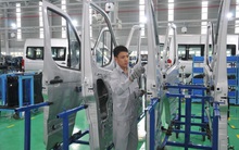 Nên ưu tiên ngành nghề bị ảnh hưởng nặng