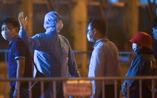 [ẢNH] Cách ly 14 ngày với gần 100 du học sinh bay từ Mỹ về nước tại Khu nhà ở sinh viên Tứ Hiệp