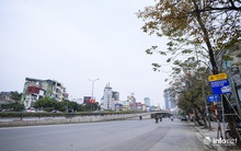 Cuối tuần Hà Nội vắng lặng lạ thường