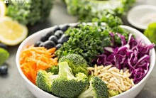 Lười tới mấy cũng phải nấu kín kỹ 5 loại rau này, bằng không sẽ ăn phải “độc tố”