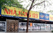 Cảnh vắng lặng hiếm có của nhà hàng, quán bia Hà Nội trong mùa dịch Covid-19