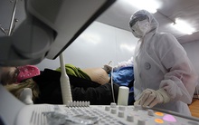 Cận cảnh phòng khám dã chiến bằng container ở bệnh viện phụ sản T.Ư