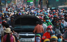 Cửa ngõ phía Tây TP.HCM kẹt cứng, người dân mỏi mệt quay trở lại thành phố sau 4 ngày nghỉ lễ 30/4