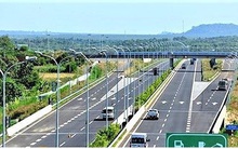 Chuyển cao tốc Bắc-Nam sang đầu tư công, tiến độ sẽ nhanh hơn?