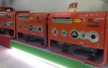 Nắng nóng đỉnh điểm, cắt điện luân phiên, người dân đua nhau mua máy phát