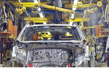 Giảm hàng loạt thuế, phí: Thị trường ô tô có khởi sắc?