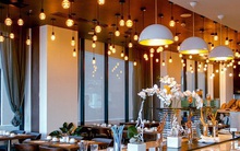 Vì 2 chữ này, 1 nhà hàng nườm nượp khách, 1 nhà hàng lại vắng vẻ đến ảm đạm: Đáng ngẫm