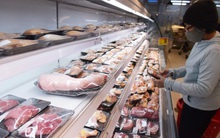 Đại biểu Quốc hội bức xúc vì giá lợn 'nhảy múa'