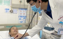 Suýt chết vì có triệu chứng nguy hiểm mà chỉ ở nhà xoa dầu gió: BS cảnh báo trường hợp cần đến viện ngay