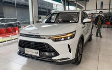 Ôtô Trung Quốc giảm thêm gần cả trăm triệu đồng/xe