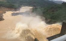 Quảng Nam lại sạt lở núi khiến 1 người chết, hồ Phú Ninh và nhiều thủy điện xả lũ