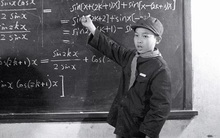 Bi kịch thần đồng 11 tuổi từng được kỳ vọng đoạt giải Nobel nhưng lớn lên bị bạn bè và con trai xa lánh: Sai lầm rất nhiều bố mẹ mắc phải!