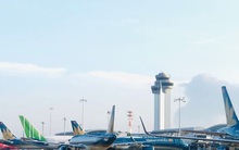 “Đóng cửa” 5 sân bay, hàng không hủy hàng chục chuyến vì bão số 13