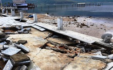 Đường đi bộ hơn 170 tỷ ven đầm ở Lăng Cô tan nát như gặp động đất