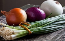 Thứ gia vị bếp nhà nào cũng có, vốn là dược liệu quý, dùng mỗi ngày để hưởng đủ lợi ích sức khỏe: Giúp xương chắc khỏe, tăng cường đề kháng, đặc biệt giúp ngủ ngon