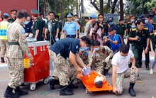 Cận cảnh bác sĩ Bệnh viện dã chiến luyện tập trước giờ lên đường đi Nam Sudan