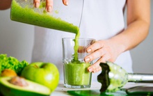 Sự thật về detox thải độc cơ thể: Chuyên gia cảnh báo nguy cơ đáng sợ cho tim, xương, đại tràng!