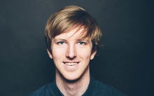 Tỷ phú tự thân trẻ nhất thế giới: Ngoại hình hút hồn, từ nhỏ đã là thần đồng, bỏ học năm 17 tuổi để khởi nghiệp trước khi vươn đến thành công