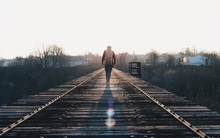 "Hội chứng nỗi buồn Millennials": Thế hệ cô đơn nhất, kể cả không vui khi kiếm được nhiều tiền...