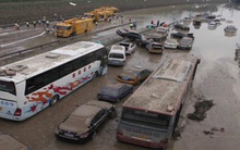 TQ: 26 vạn nắp cống chuẩn bị "đại chiến" lũ quét ở Bắc Kinh, người dân nên ở yên trong nhà