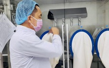 Sẽ sớm có vắc-xin và thuốc đặc trị COVID-19 'made in Vietnam'?