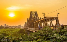 Nhón bước sang Thu được vài ngày nhưng sao Hà Nội lại thay đổi nhanh đến thế, có sấu chín, cốm thơm, không khí tươi mát giúp ta biết "sống chậm"