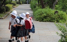 Mẹ Mỹ tiết lộ những bí mật đáng ngưỡng mộ trong cách nuôi dạy con của mẹ Nhật sau khi sống ở đất nước này