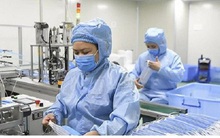 Dịch Covid-19 bùng phát trở lại, xuất khẩu khẩu trang y tế “hạ nhiệt”