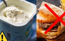 Tiếp viên hàng không tiết lộ những món sẽ không bao giờ ăn trên máy bay, càng là món quen thuộc thì càng “nguy hiểm”