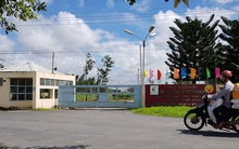 Phong tỏa tài khoản Công ty cổ phần mía đường Sóc Trăng để thi hành án