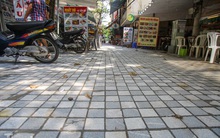 Cải tạo vỉa hè phố ẩm thực 'không ngủ' ở Hà Nội