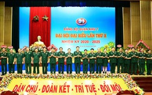 Trung tướng Trần Hoài Trung tái đắc cử Bí thư Đảng ủy Quân khu 7