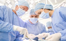 Bà mẹ đơn thân lầm tưởng các triệu chứng chỉ là dị ứng nhưng không ngờ tử thần đang gõ cửa: 6 biểu hiện bạn cần chú ý của bệnh ung thư tuyến giáp