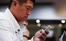 Công ty Trung Quốc sa thải nhân viên sử dụng iPhone, trợ giá 15% nếu mua điện thoại Huawei