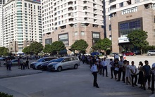 Mua nhà ở xã hội phải 'lót tay' môi giới