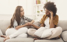 Hãy cẩn trọng với lời nói của bạn, vì chúng có thể khiến người bị trầm cảm suy sụp thêm: Câu chữ vô tình nhưng sức "sát thương" là thật