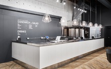 Nỗi đau ngành F&B trong Covid-19 từ lời một chủ nhà hàng: Biên lợi nhuận đã “mỏng như dao cạo”, còn bị bào mòn từ bát, nĩa dùng 1 lần, chỉ có cách tăng giá mới mong cứu vãn