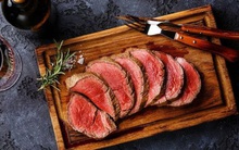 WHO phân loại thịt đỏ là 1 yếu tố nguy cơ gây bệnh ung thư: Nếu bạn ngừng ăn hoặc giảm lượng trong khẩu phần ăn hàng ngày, cơ thể có thể chuyển biến như thế nào?