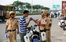 Bộ Công an "quản" giấy phép lái xe có tốt hơn Bộ GTVT?