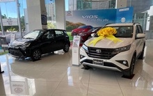 Ôtô nhập tràn về, giá vẫn chưa giảm