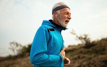 Đau thắt ngực khi đang tập thể dục là dấu hiệu cảnh báo điều gì? Người ưa vận động cần hiểu rõ để bảo vệ sức khỏe, nhất là trong mùa đông lạnh giá